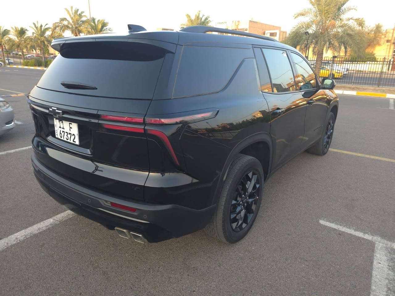 السلام عليكم
شوفرليت ترافيرس موديل 2024 الجديدة كليا 
بيع او مراوس حسب القناعة
CHEVROLET TRAVERSE LT  BLACK EDITION 2024

فئة البلاك اديشن تجي  شباك ويل كتابات علامات وحتى علامة البصمه تجي كلها باللون الاسود

ماشية 54الف مايل وقابل للزياده 
دخول شهداء بأسمنه تريد وكاله تريد مكاتبه مروريه اي شي يضمن حقك احنه حاظرين 

حادثها جدا بسيط 

السيارة مواصفات خاص ✅
كشنات vip منفصل
 4 كاميرات (360) 
رادارات 360امامي خلفي جانبي 
كشنات جلد تدفئة كشنات 
تدفئة ستيرن صندوق كهرباء 
 تشغيل عن بعد نقاط عمياء 
كشن كهرباء حساسات 
تحديد مسار اوتو ستوب 
توقف ذاتي عند الاقتراب من 
السيارات من الامام والخلف والجوانب 
نظام ترحيب عند الاقتراب 
قفل تلقائي اشاير بالمري 
هيتر بالمري سايد بريك بصمة 
3 وضعيات قيادة مناخ منفصل 
فول تحكمات ستيرن 
اضاءة العالي اوتو 
منظومة زنون بلادي
شاشة كبيرة بيها هواي خصائص وتحكم كامل بالسيارة من خلالها وتكدر تنزللها تطبيقات من المتجر مالتها
٧ راكب - ٣ قطع تبريد
 وبقية مواصفات الفول

بمحرك 2500 تيربو جارج اقتصادي وسريع بوضعيات قياده

83819795 
هذه الوت مالتها تكدر من خلاله تعرف الحادث
السعر راسلني خاص او اتصل وتدلل
عنوان السيارة بغداد
رقم هاتف صاحبها
***********
***********
***********
