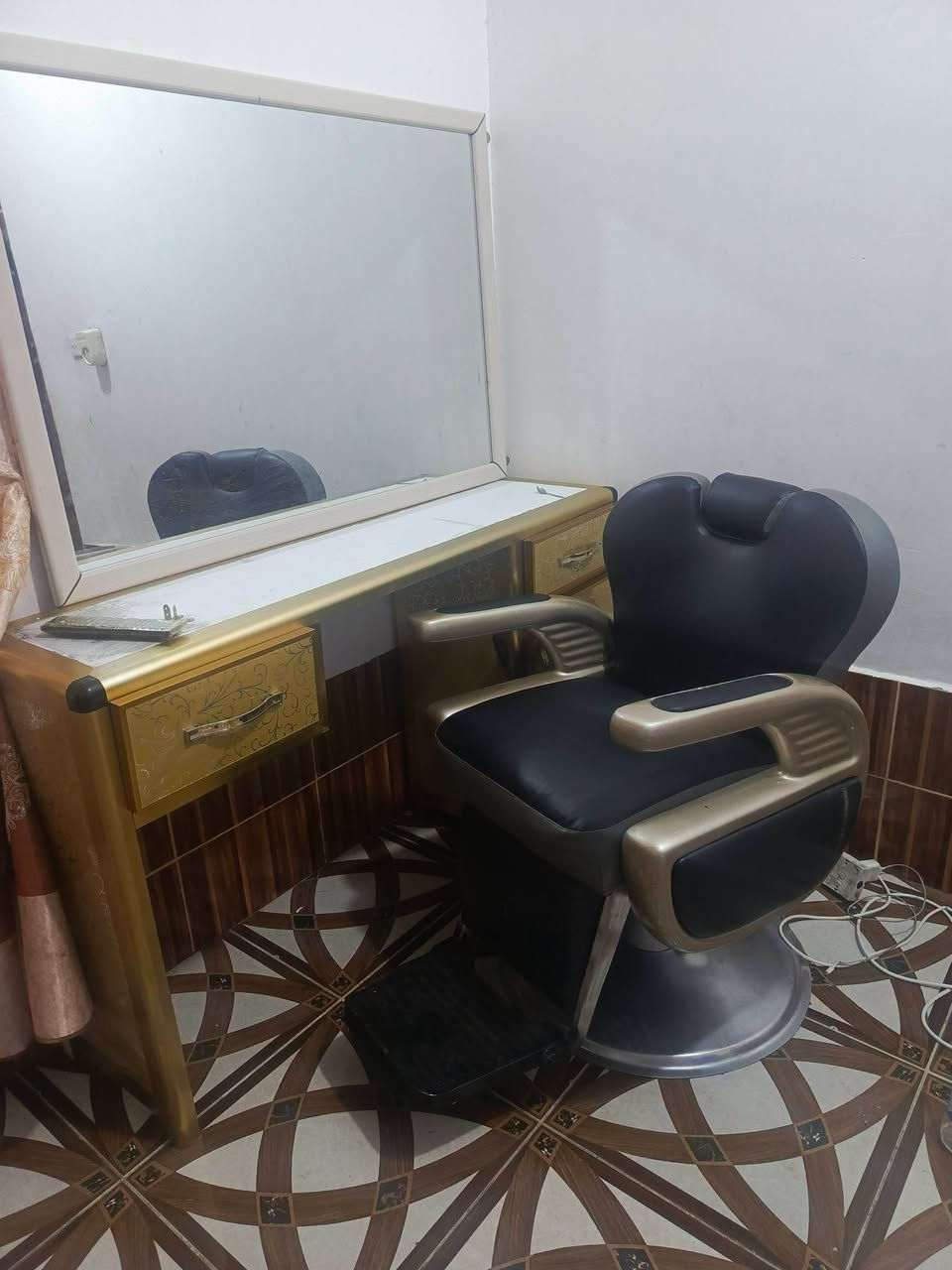 كرسي 💺 حلاقة مع ميز وامراي الميز المنيوم    كلش انضاف شغال  اخو الجديد مع ميز او مرايه
شبح 👻 اكبر حجي بل شبح 👻
الانبار القائم الكرابله 
السعر 
ع خاص 
او وتساب 
او ع رقم 📱
رجانه 
***********
كرسي 💺 حلاقة مع ميز وامراي الميز المنيوم    كلش انضاف شغال  اخو الجديد مع ميز او مرايه
