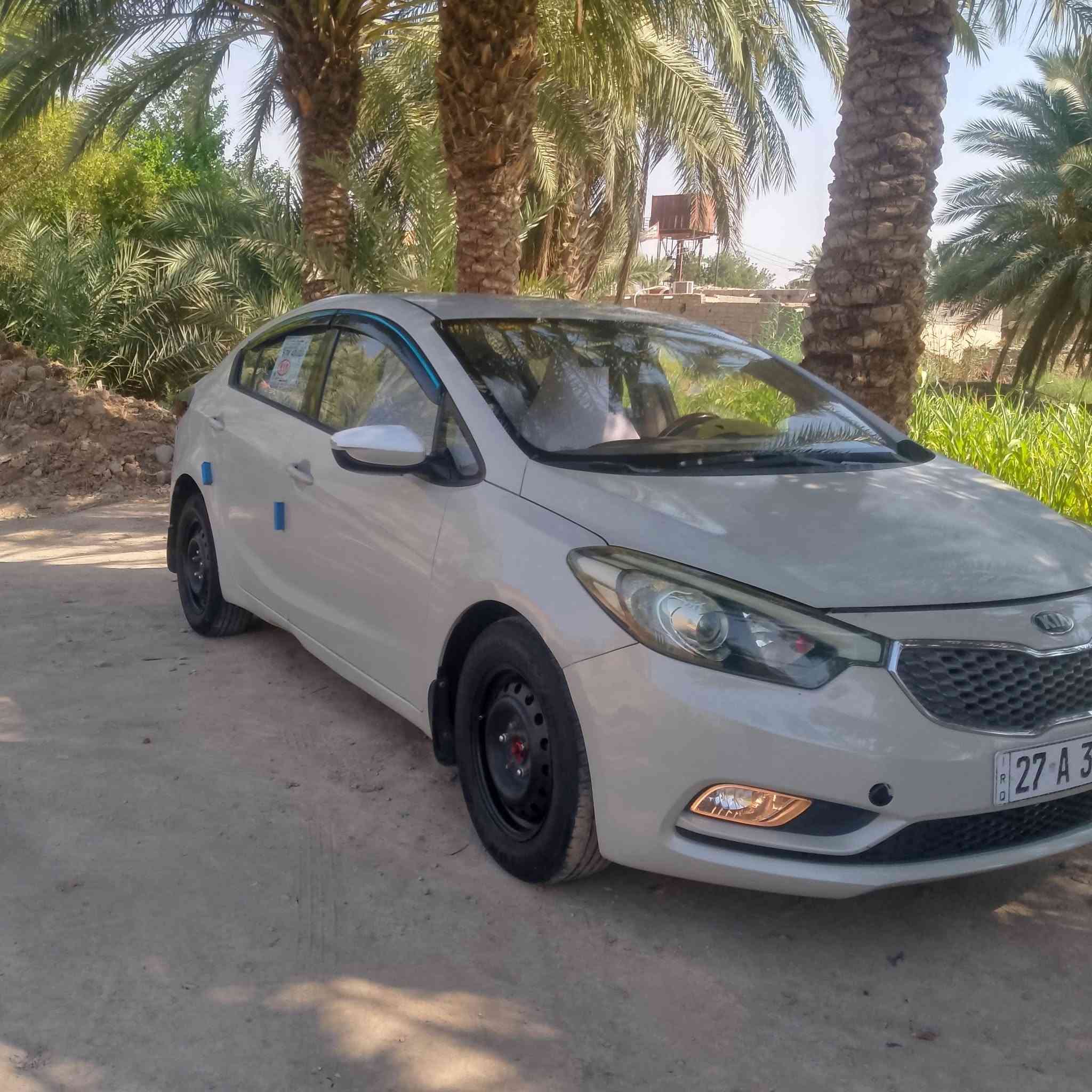 السلام عليكم
سياره كيه سيراتو موديل 16 خليجي 
ماكو شي بيها بس صبغ باب و جمالغ مستعجل 
رقم الهاتف: ***********
المحافظه:ذي قار (ناصريه/الغراف)
السعر:105 وبي مجال
