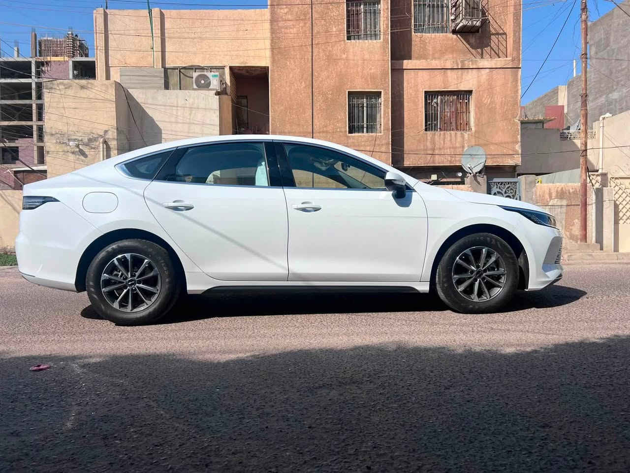 السلام عليكم BYD2025  دستروي كفالة عامة بارد بل بنيد مشر  الباقي كفالة ماشية 4000 الف الكلي مرقم بغداد بسمي  (***********)
