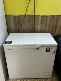 فريزر Hisense للبيع ❄️ موديل FC-26DT4SAW سعة 260 لتر — صافي الفريزر 20...