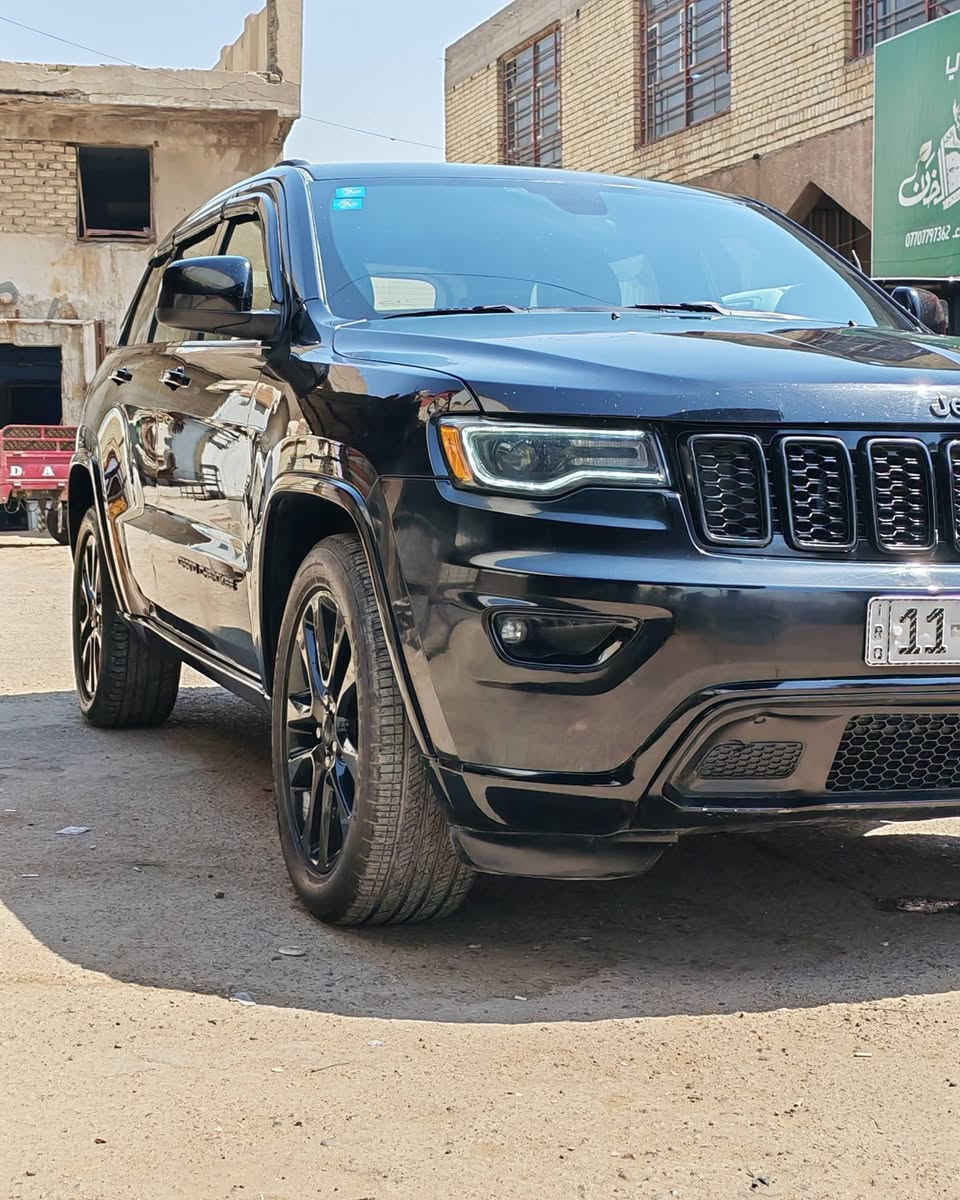 1.جيب بلاك توب 2018
2.السعر 158$وبيه مجال  
3. حجم المكينه 6 سلندر 6.V مكفولة ماشيه ٩٦ m
4. رادارات خلفي 
5. كشنات جلد و شامو 
6. شاشه كبيره 
7. كامره خلفيه اصليه 
8. حساسات بلادي 
9. لايت + لايت زنون 
10. نظام سبورت نظام ايكو نظام مانع انزلاق 
11. بصمه + تشغيل عن بعد 
12. صندوق كهرباء 
13. نظام اقتصاد من توكف بالزدحام تطفي 
14. كشنات تتفئة + ستيرن تتفئه
15. مكان السياره  بغدادمدينة الصدر
16. رقم بغداد شرط تحويل
17.  بيه اربع قطع صبغ بدون دواخل 
صور الحادث موجودة بل منشور
18. الاستفسار
***********
