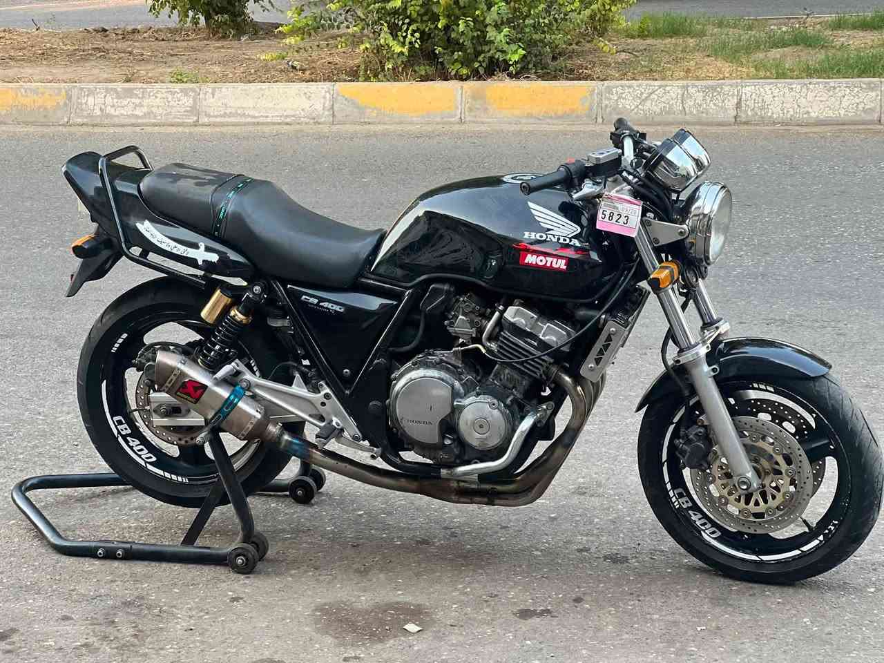 سلام وعليكم دراجه سيبي 400جيل اول 16ولف موديل 1998دراجه ما بي اينقص تيرات جديد كهربائي  كله شغال محركه اخرس بس مبدل كور بي مكاني كركوك قادسية رقم الهاتف ***********والسعر 12وبي مجال حك الجيه
