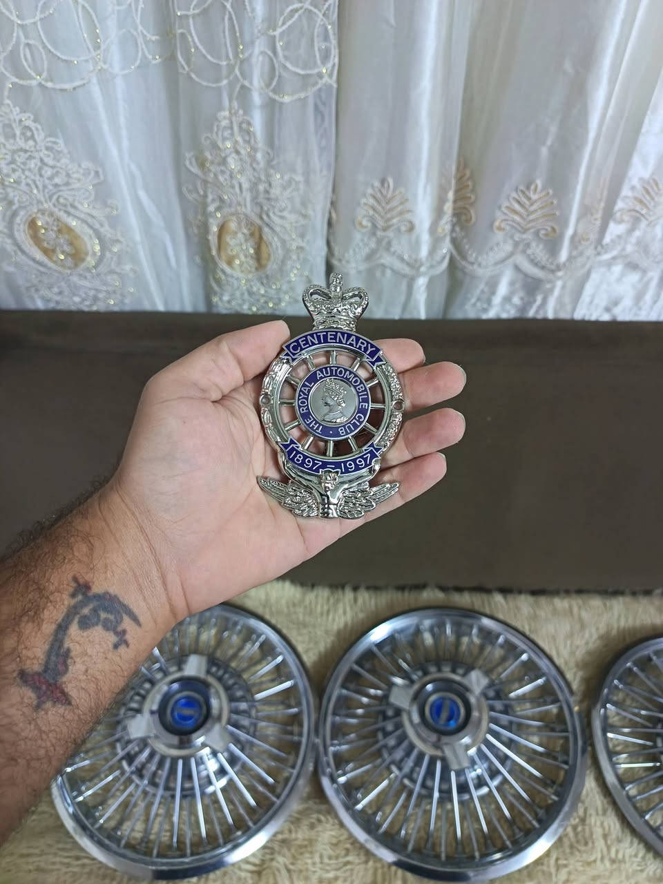 سلام عليكم ورحمة كبات موستنك جدد نضافة ٩٠بل ١٠٠ لاعواج ولاركله وطبكه موسه تشدهن إذا مو موس متدفع ربع وسعرهن كلش حلو وباج ملكه فحص فحص نضافة ١٠٠بل١٠٠ للبيع عنواني الشعب ***********
