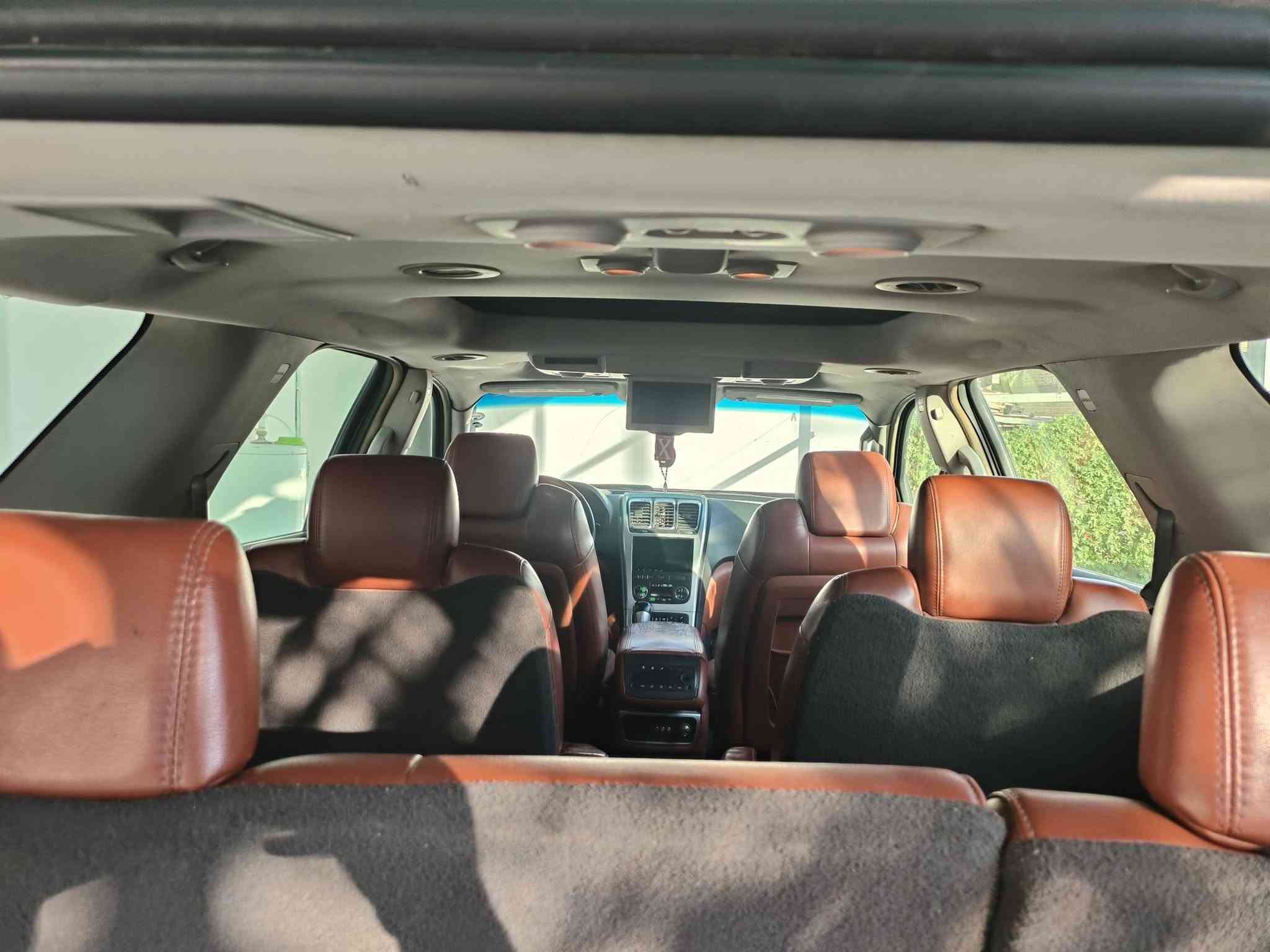 فول أوبشن 1/1
‏🇺🇸 السيارة أمريكي 
GMC acadia
 مكانها واسط قضاء الحي
المواصفات:
 • 👨‍👩‍👧‍👦 7 ركّاب
 • 🎨 اللون: أبيض
 • 🌤 بانوراما فتحتين
 • 🎮 تحكمات ستيرن + شفتات
 • 🎶 تحكم خلفي للمسجل والتبريد (VIP)
 • 🛞 دفع رباعي (4WD) – موكفي تكدر تسوي اذا تحب
 • 📷 كامرة خلفية تعرض على الشاشة الأمامية
‏ • 🅿️ حساسات دعامية
 • 💡 حساس إنارة + منبه رجوع (Back Care)
 • 📊 إظهار العداد (كيلومتر + ميل) على الجامة (داتا شو)
 • ❄️ تبريد ثلاث قطع
 • 🛋 غرفة السيارة VIP سياحي
 • 🎙 أوامر صوتية
 • ⚙️ مكينة V6 سعة 3600 (الدوش المرغوب)
 • 💺 ميموري خزن للكشنات + المرايا (عدد 2) +نظام تعديل الكشن التلقائي عند مغادرة السيارة
 • 🔌 مرايا شفط كهرباء + هيتر
 • 🚨 إشارات بالمرايا
 • 🔥 منظومة غاز مشدودة (غير مربوطة – تحتاج ربط فقط)
 • 🧳 جنطة كهرباء شفط
 • 💺 كشنات كهرباء
 • ❄️🔥 كشنات تدفئة
 • 🟤 دوشمة جلد عسلي
 • 🛠 كير ومكينة جدد

 • حادثها بيبان ثنين فقط 
واكفلك 
 • البنيد، القمارة، والجنطة

💰 السعر: 82
📉 بيها مجال

📞 للتواصل ***********
