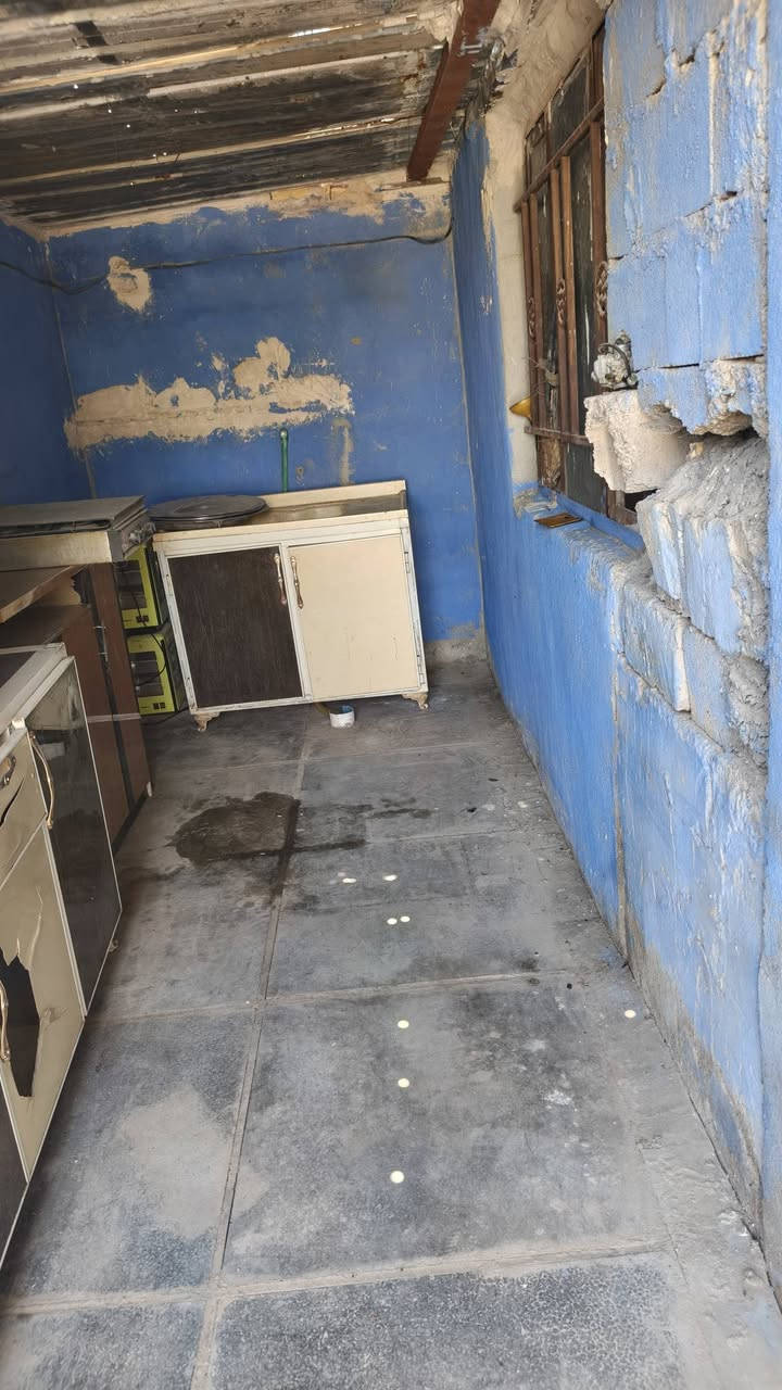 السلام عليكم 
بيت للبيع مساحه البيت 230 وصور سعر 60 بي مجال قليل مكاني بغداد فلكه حي النصر بلولدايه قريب ع شارع بيت دايش وقريب ع شارع العام  شراي يتصل 

‏‪***********‬‏

