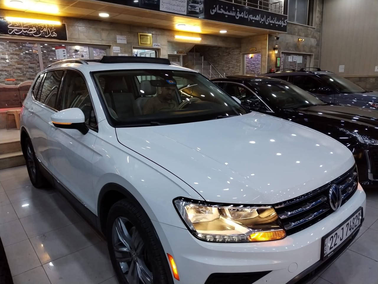فولكس واكن تيكوان موديل 2020 

عدد المقاعد (  7  )

عداد المسافة : 80  ml

حجم المحرك : 2.0L TURBO ( 4 سلندر 

المواصفات :sel  
فول بانوراما 

كيج الكتروني 
 ابواب بصمة
بصمة تشغيل 
تشغيل عن بعد (Remote Start)
شاشة دشبول ديجيتال
شحن وايرليس
كاميرة
‏‎تحديد سرعة
اوتو ستارت Auto Start
اوتو ستوب Auto Stop‎
رادار جانبي  (نقاط عمياء)
رادار خلفي (التحذير من الاصطدام)
حساسات امامي
حساسات جانبي 
حساسات خلفي 
نظام : Eco
نظام : Normal 
نظام : Sport
كشنات جلد
كشنات كهربائي
كشنات دفئة
تبريد لمس
تبريد مركزي 
لايتات ليد عدسة زينون بيلادي
بكلايتات ليد بيلادي 
ويل كروم
بعد هواي مواصفات… رقم اربيل بااسمي 
العنوان  دهوك / عقرة
‏‎للاستفسار اكثر الاتصال علی هذا الرقم 
***********
***********
