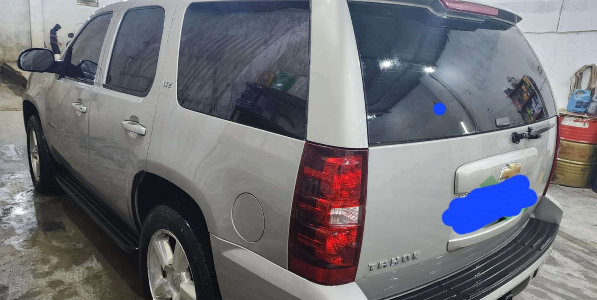 سلام عليكم تاهو LTZمديل 7وارد امريكي داخله تخريب موضح بصوره بدون تبديل ولا صبغ سعرها 170وبيها مجال قليل للبيع او مراوس باترول رقم بصره باسمي تحويل ثاني يوم تسجيل جديد ***********
