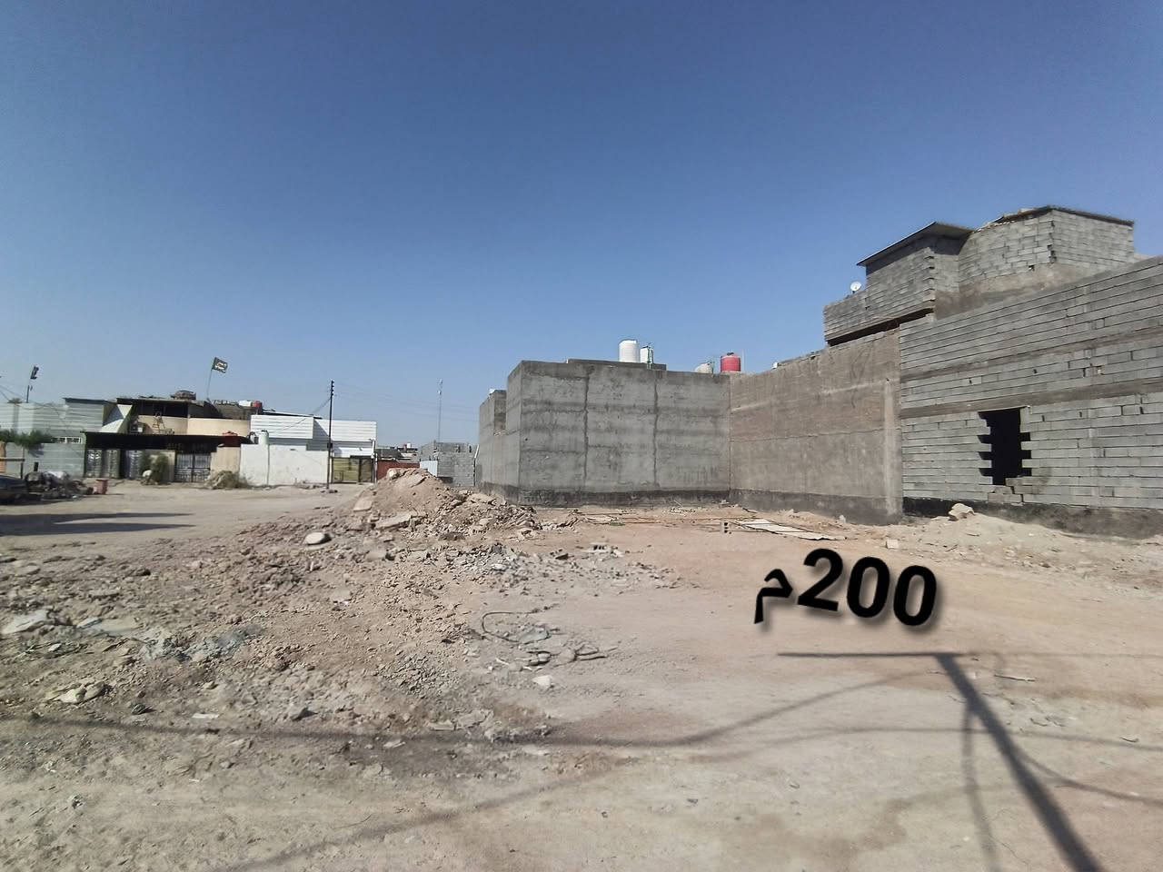 السلام عليكم
قطعة ارض للبيع مساحة 200م ( واجهة 10 ونزال 20 )
في ابي الخصيب _ حي الجوادبن الثانية مقابل صناعية حمدان قريبة عالشارع العام وكما موضح تفاصيلها بالصور
للاستفسار الاتصال على ***********
