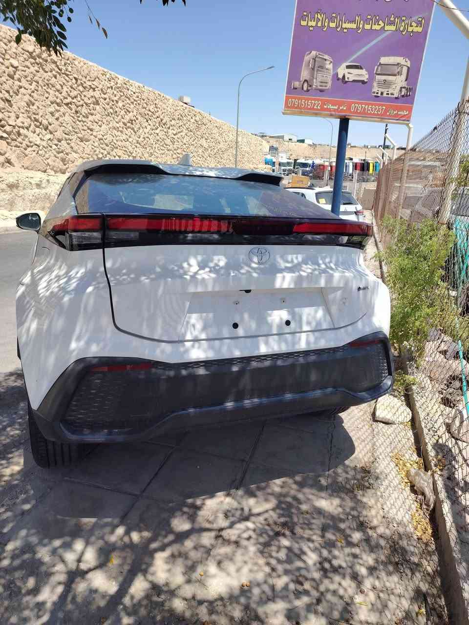 تيوتا كورلا  chr 2024 هايبرد شكل جديد لون ابيض سيارة اني كاصهه من عمان بطارية ليثيوم أصلي سيارة ياباني وارد اوربي
قطره صبغ مابيهه حادث كله مرجعة بارد فقط تكحيل مكينة ١.٨ مال كورلا 
كير مكينه تبريد كهربائيات بطارية خير من الله سياره ع وضع البلاد ماشيه ٥٨ الف كيلو سيارة رقم بغداد باسمي مرقمة كاملة 
سيارة فول عدا جلد وفتحه شاشة كار بلاي سياره رادار امامي وحساسات خلفية ورادار جانبي مري شفط سيارة فول بعد بيهه مواصفات
هاي صور الحادث بمنشور
السعر ١٥٦ بيهه مجال بسيط 
للاستفسار ***********
