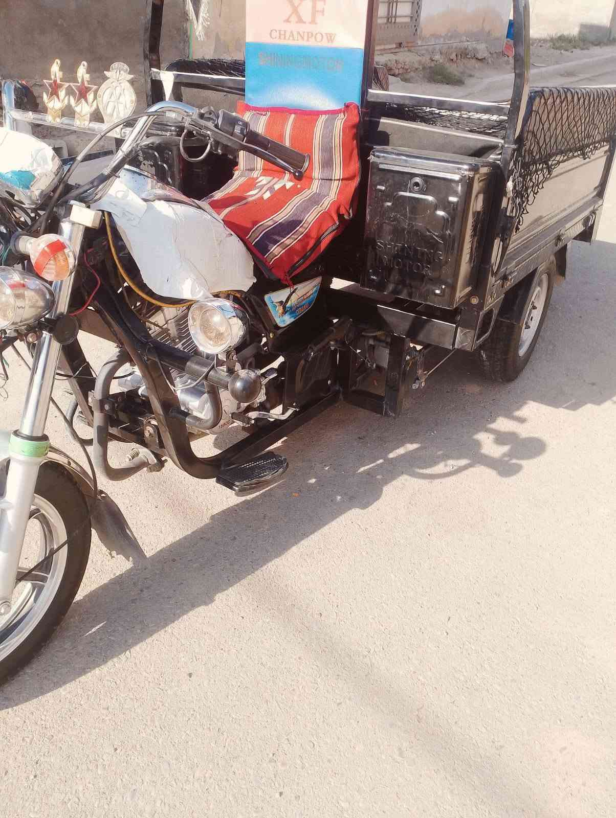 سلام عليكم بتره موديل 23وطالعه بل 25 ستوته كفاله من طول لطول سعر مليونين و 850وبيعا مجال قليل مكاني القرنه رقمي ***********
