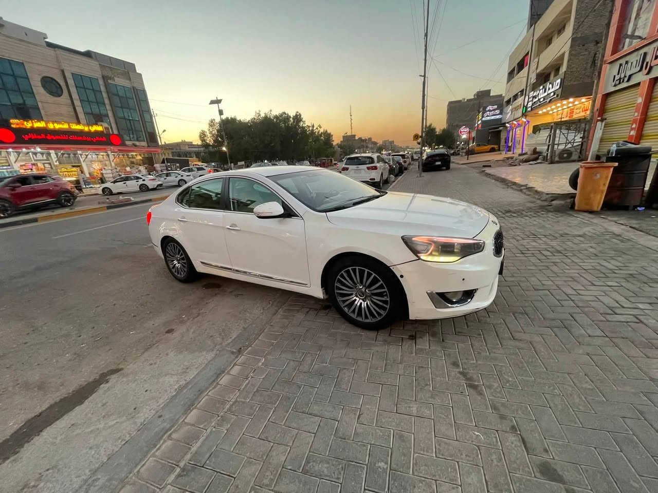 السلام عليكم
للبيع

كيا كادنزا امريكي 2016 حادث امريكا جاملغ وبنيد وبلعراق جاملغ الامامي جه ثاني وباب الصدر السيارة فول مواصفات عدا البنراما كشنات جلد تحكم كشنات كامرة شاشة كبيرتحكم ستيرن اشاير بلمري باتري جديد تخم تاير جديد منظومة تبريد جديد

رقم بغداد تحويل ثاني يوم 

بشرفك اقرة المنشور زين قبل لتخابر 

السعر ١٠٠ وبيه مجال قليل جداً

الاستفسار ***********
