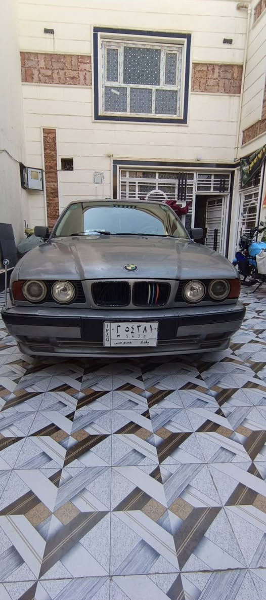 سلام عليكم سياره للبيع
#BMW525i
موديل السياره 91
مكان سياره : بابل 
تفاصيل السياره : الاتصال على مالك السياره او التواصل واتس اب ‏‪***********‬‏
#مكلف_بالنشر
Hassanein Mohamed
