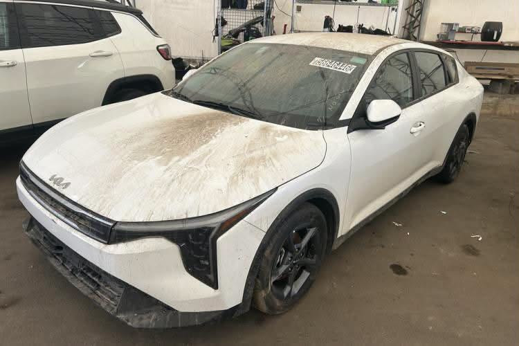 K4 2025 كلين
مكفولة من حادث مكفولة من غرق مكفولة من حالوب 

بيه عطل مكانيكي 

السيارة توصل عقبة تاريخ 13/10 

***********
