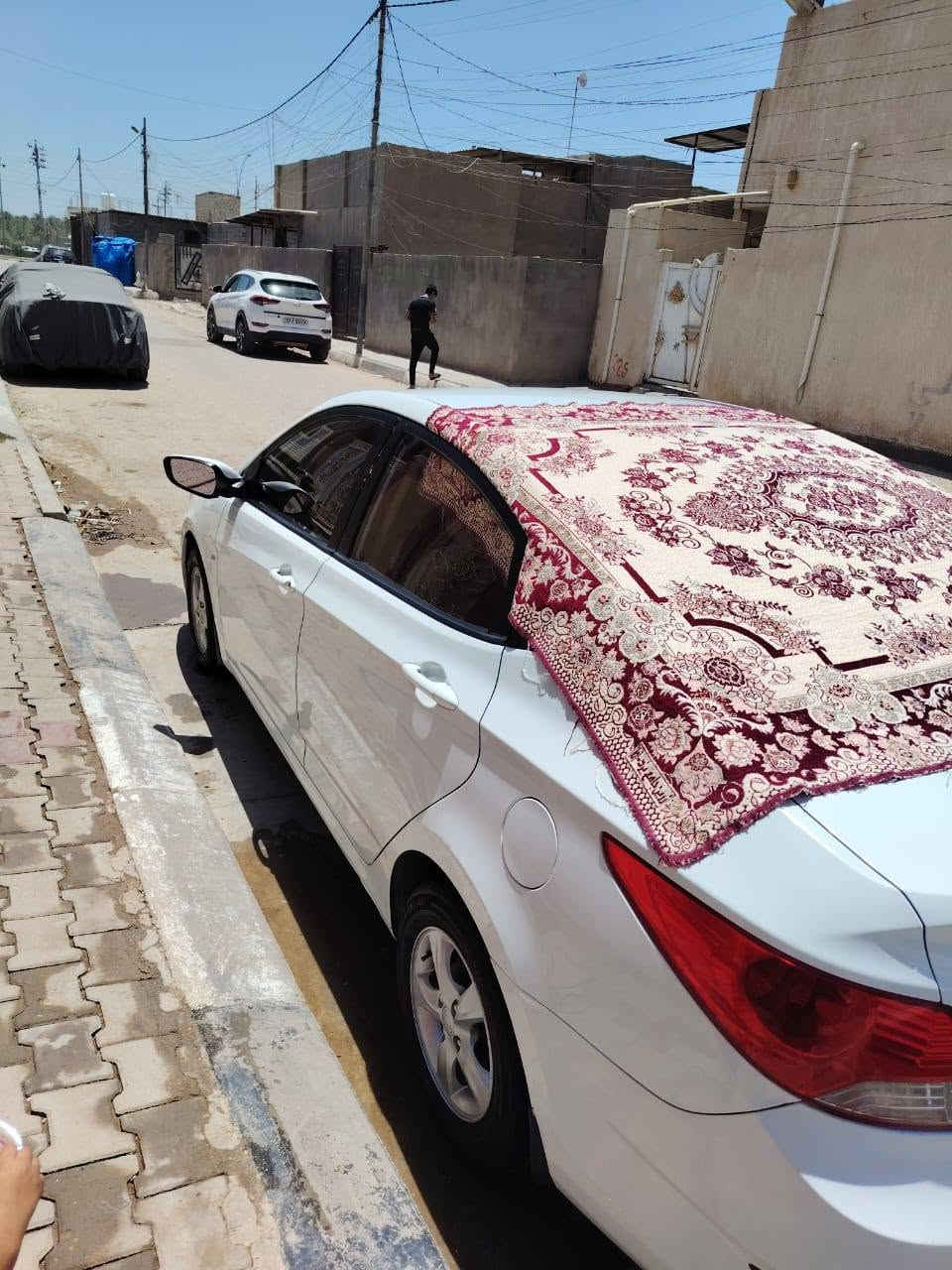 من رخصة الادمن 
سلام عليكم 
هونداي اكسنت 2013 

سيارة جاهزة كاملة مكملة گير حدادية تبريد خير من الله رقم بغداد انگليزي بأسمي 
سيارة مكفولة بيها فقط الچاملغ الخلفي بيه بارد 

عنواني كربلاء الحسينية 
للتواصل ***********
السعر 95 وبيها مجال
