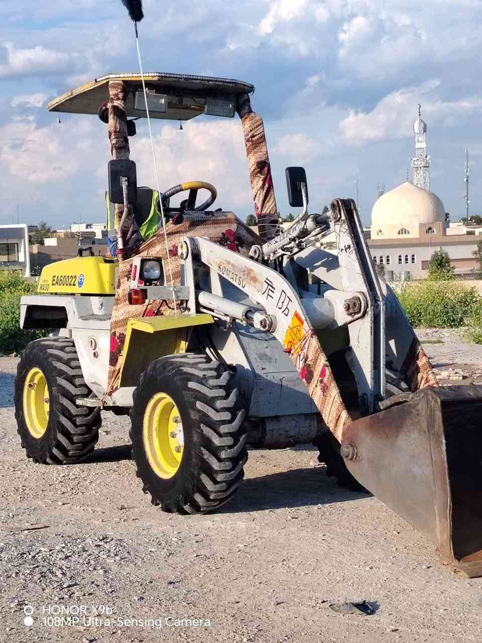 السلام عليكم شفر كوماتسو حجم 30 رقم أربيل محرك معمر رايمن لاصرف ولا نفخ طخم تاير جديد ورمنيه كامله العنوان موصل ***********
