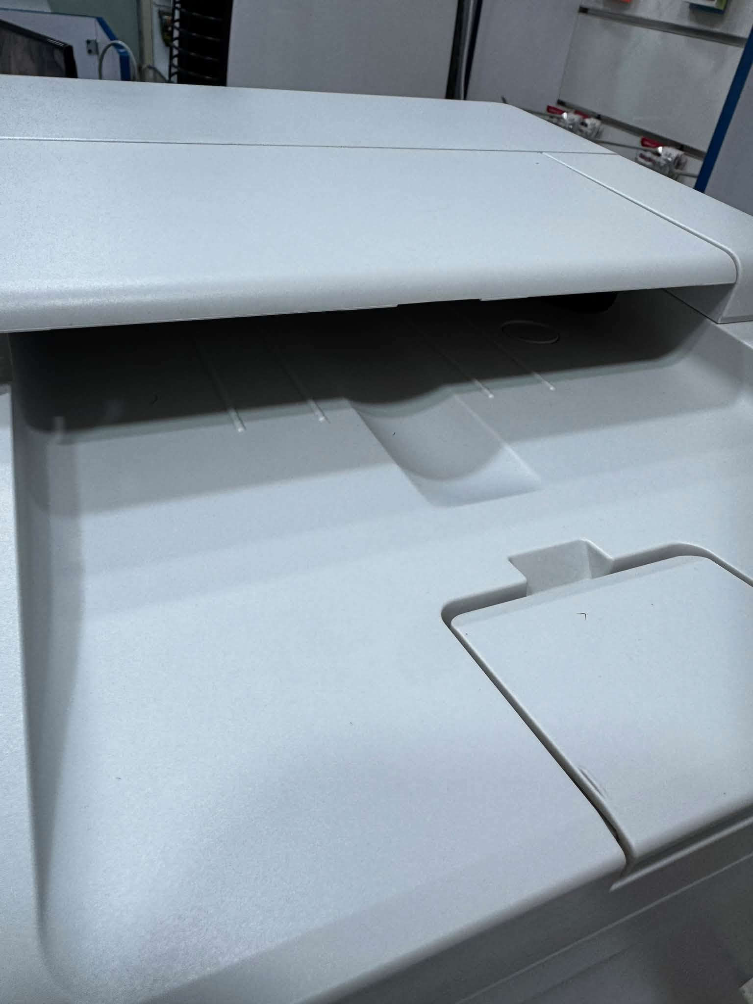 للبيع ♥️
طابعةليزر موديل Canon i-SENSYS MF752 Cdw 
ملونة بحالة الزيرو شبه جديدة طابعة متكاملة احترافية ماخذها قبل اشهر قليلة واستخدامها خفيف جدًا زيرو وبحالة الشركة وغنية عن التعريف 
سبب البيع 
محتاج اطور شغلي وانتقل الى طابعة تطبع ورق A3 لتلبية متطلبات مطبوعات بمقاس اكبر الطابعة ما بيها اي عيب او مشكلة وجاهزة للفحص والمعاينة 
سعرها 600 وقابل للتفاوض للجادين
للتواصل والاستفسار: ***********
