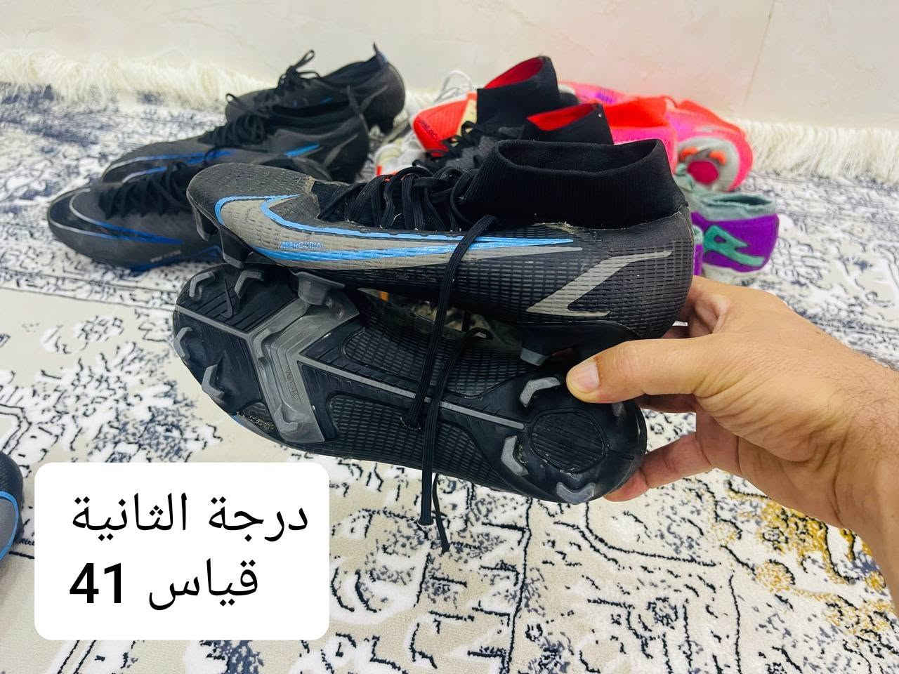 حذاء جديد • درجة أولى وثانية • مقاسات ٤٠٫٥،٤١،٤٢،٤٥