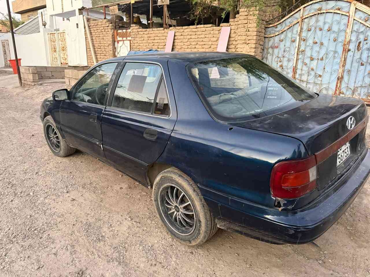 هونداي انترا موديل1993 محرك 1600 محرك والكير ما مفتوح رقم الأماني +تبريد  شغال نضافه فول سعر 30 وبيه مجال 
*********** عنوان سامراء
