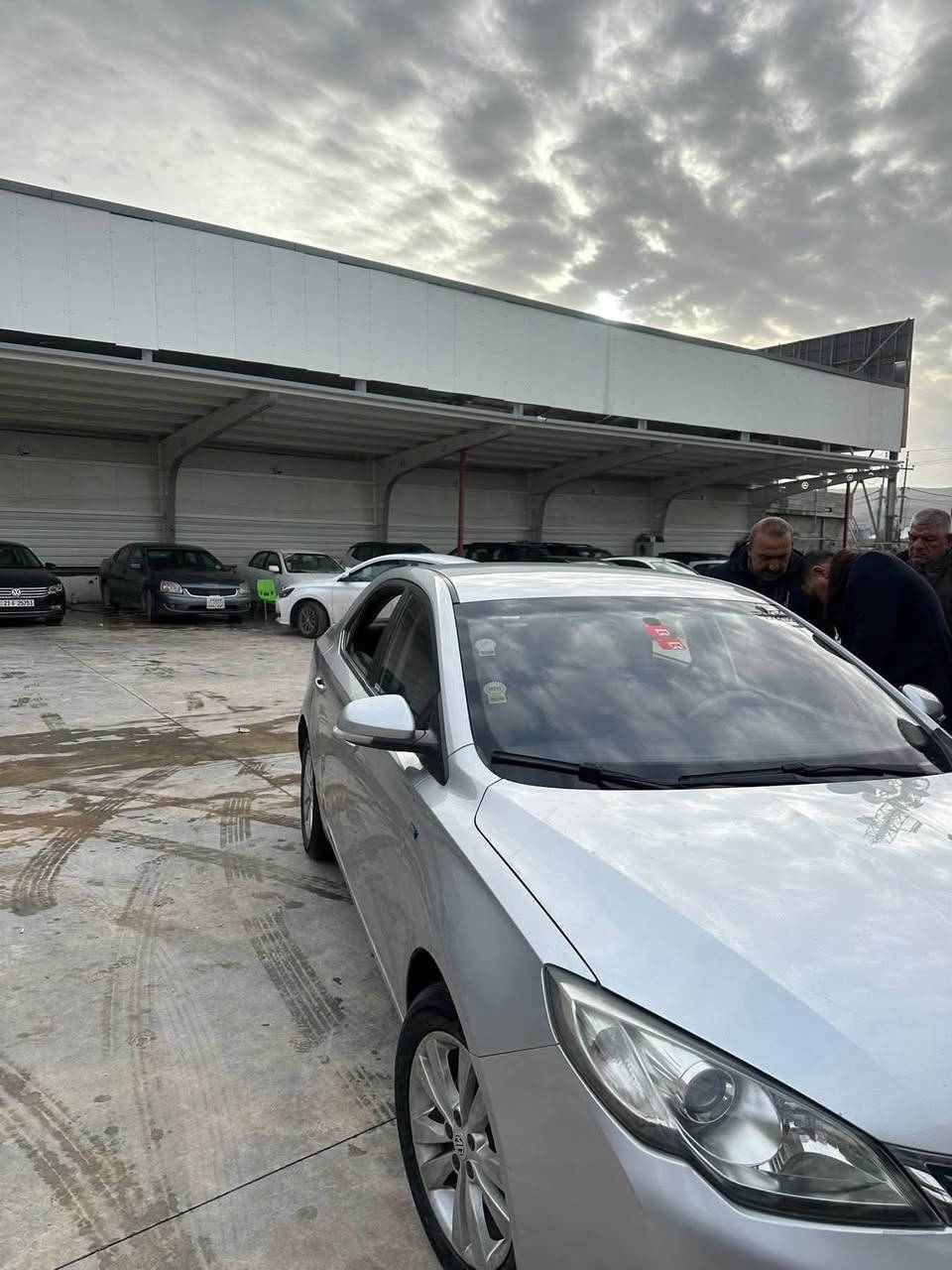 MG 2019 360
سياره مكفوله من الضربة 
ماعدا الباب عكس اتجاه السايق موضح ب الصوره 
السياره شرط الفحص 
ترهم اقساط او نقد او مراوس
التواصل : ***********
