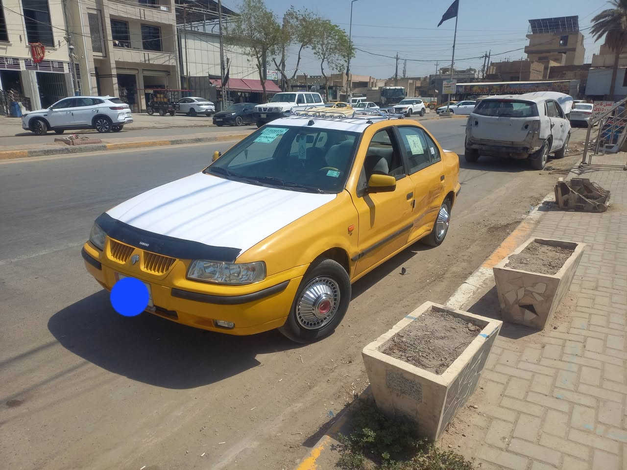 سلام عليكم اخوان سمند ١٢ كفاله من صبغ وتبديل فقط طخة باب خلف سايق نطخت محرك كير صدر جاهزه تبريد ليك بوري طاك مصفره هيئه وغرامات سنويه نافذه سعرها ٣٣ وبيها مجال بسيط اي استفسار اتصل على الرقم *********** مكان بغداد دوره
