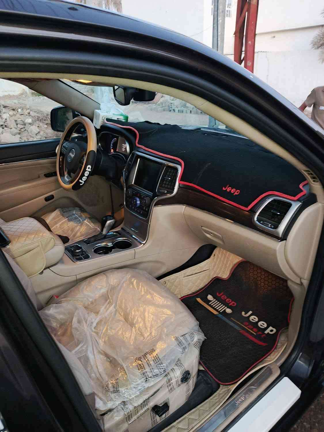 جراند شيروكي • ٢٠١٧ • صبغ حزام