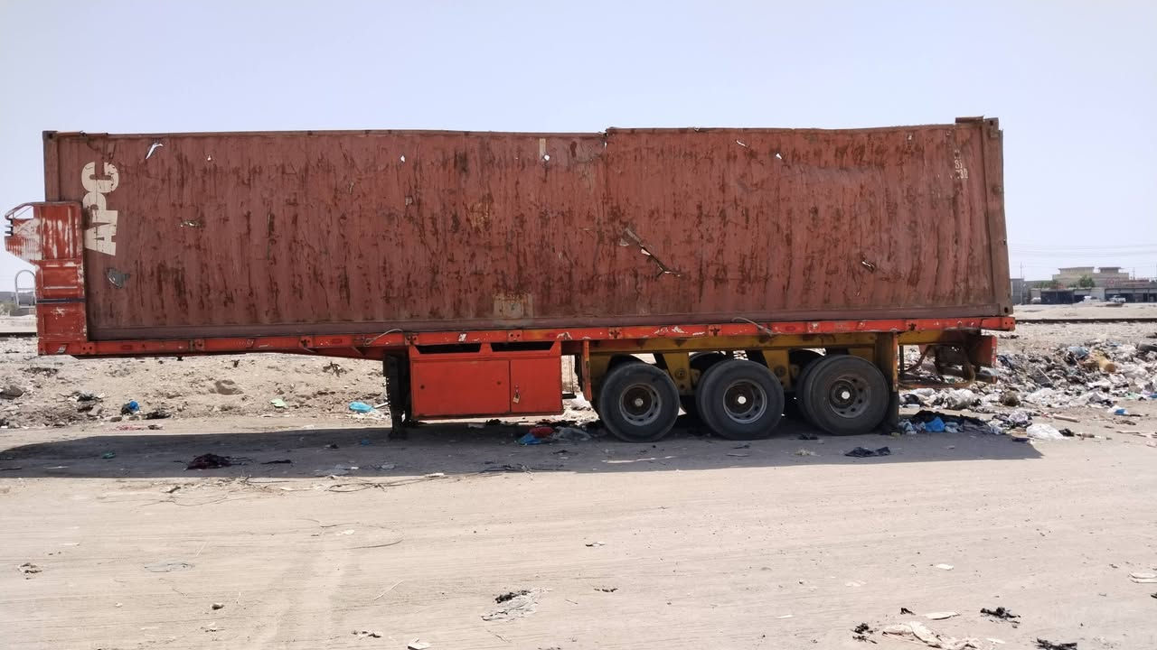 سلام عليكم عربانه مزوج طول 12وربع دناكير 14 الماني توه فاتح حداديه عامه تخم تاير عوزه تكه وحده كهربايات شغاله العربانه حماله ***********
