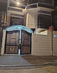 حي الجامعة • ٤ غرف • كراج