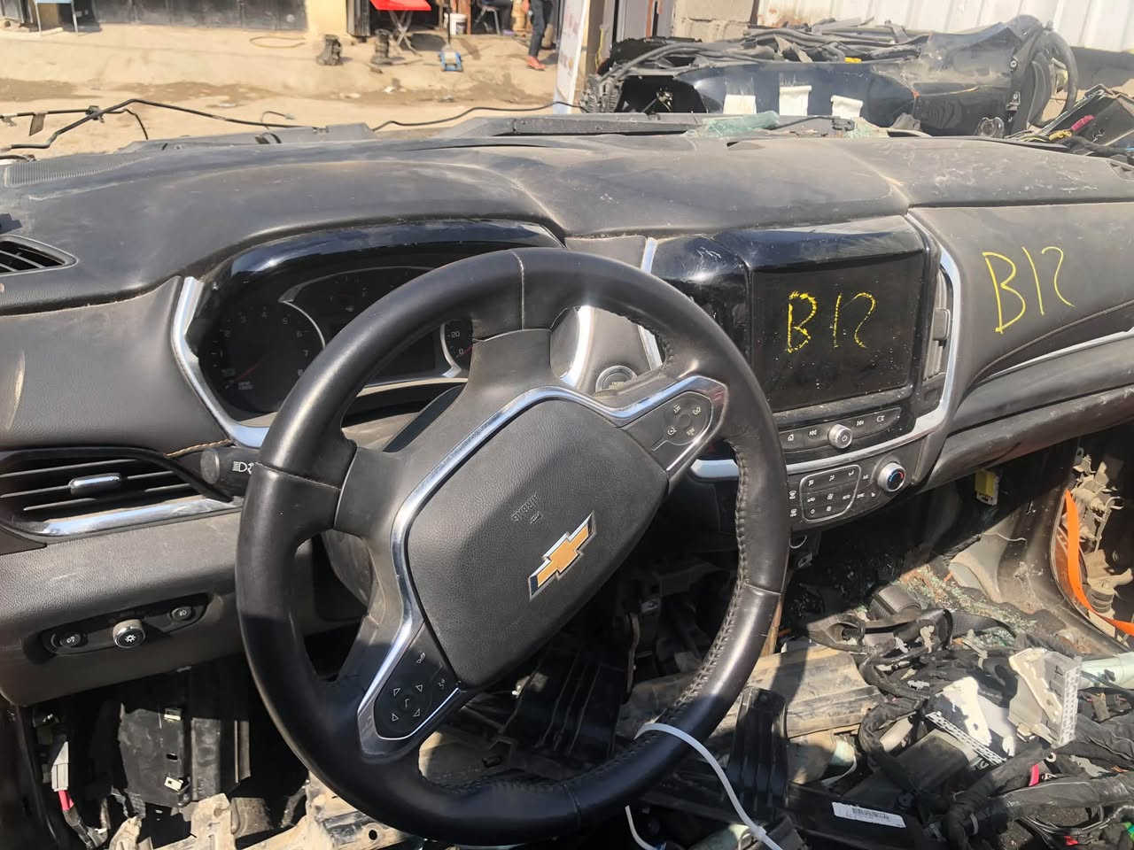 قطع غيار أمريكية • الباب الشرقي • حديثة