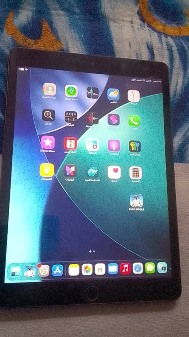 ايباد جيل ٩ • ذاكرة ٦٤ • بطارية ٩١٪