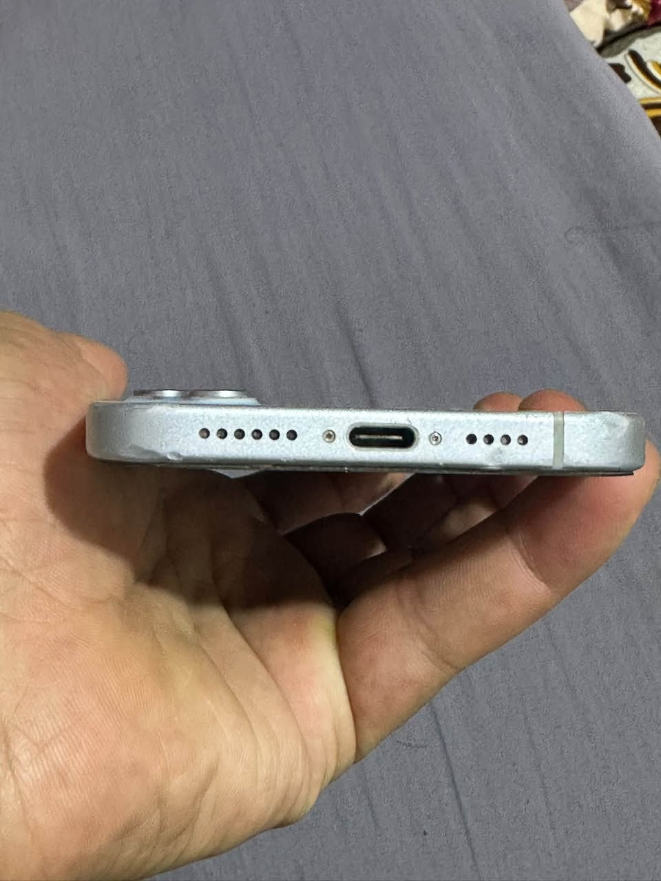 📱 iPhone 15 Plus — 256GB
🌍 النسخة العالمية

✅ غير مفتوح
✅ غير مصلّح
✅ جهاز مكفول
✅ Face ID والكاميرات وكلشي شغال
🔹 كسر بسيط بالظهر ويضيع بالكفر

🎁 ويا الجهاز:
4 كفرات + شاحن 33W

💰 السعر: 680 ألف دينار فقط

📲 للاستفسار واتساب:
***********
