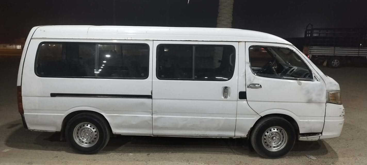 جنبي H1للبيع رقم بغداد شرط التحويل مصفره من كلشي كير ومحرك واكسل خير من الله ***********واتساب   مكلف بالنشر 
السعر ٦٥. وبي مجال
