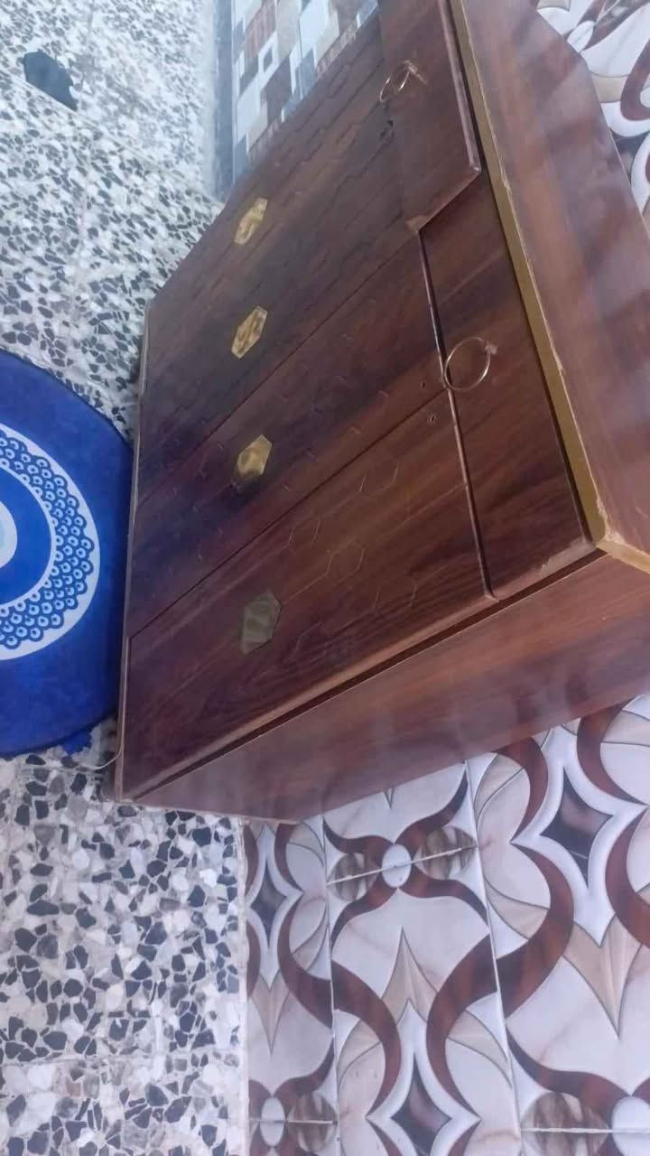 للبيع
.
ثلاجه  : 200
.
كنتور :400
.
مكنسه كهربائيه جديده:50
.
جزامه احذيه:40
العنوان :العماره_الماجديه
للأستفسار: ***********
واتساب أو ماسنجر فقط عمارة, ميسان
