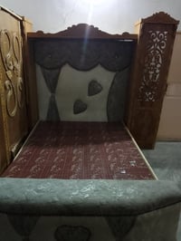 غرفة نوم • تخت • بحاجة تصليح