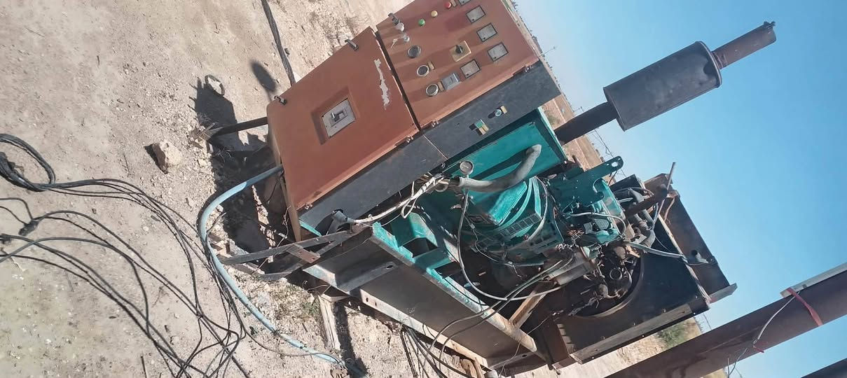 للبيع مولد فولفو 74راس توليد 250 المولد يعوزه راديته وسوبر  للستفسار اكثر اتصل ***********
