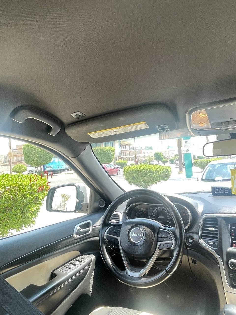 اسلام عليكم للبيع جيب لاريدو موديل ٢٠٢١ المواصفات نص فول الحادث جاملغ وبنيد حادث امريكه فقط رقم بغداد بسمي السياره حلوه وما متعوبه المكان عامريه الفلوجه او بغداد السعر ٢١٠ الرقم ***********
