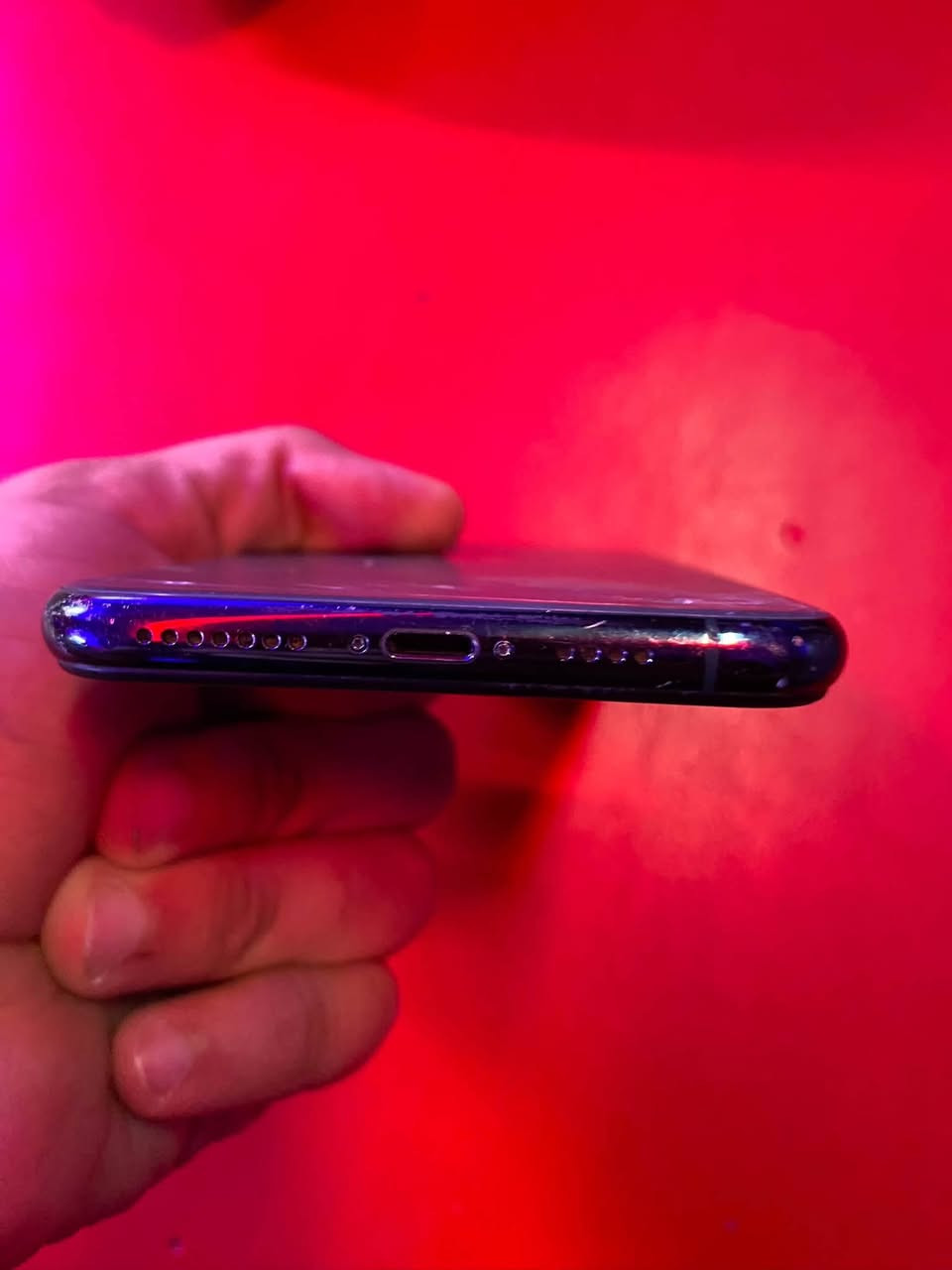 سلام عليكم ايفون 11pro max
ذاكرة 64

بطاريه ٧٢

الضرر موضح بالصوره 

الجهاز شغال و كلشي مابيه اريد ابيعه او مراوس ب ايفون 13 و فوك

واتساب ***********
