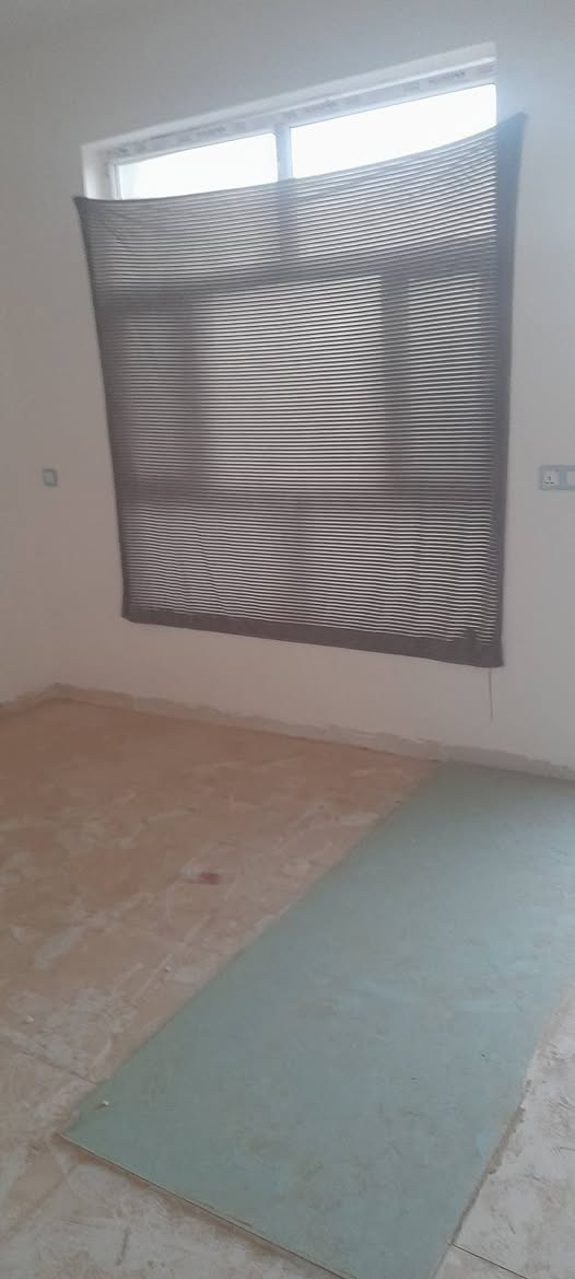 دار البيع حي 
 الإطارات
١١٥ م بناء حديث
فارغ 
٤نوم 
٣ حمامات
بداية الحي 
سعر ١٩٥
قابل التفاوض 
***********
