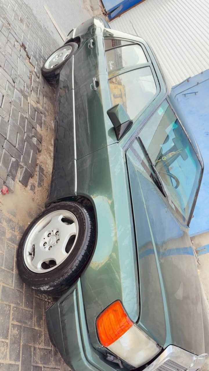 مرسيدس • موديل ١٩٩١ • مكينة ٢٥٠٠