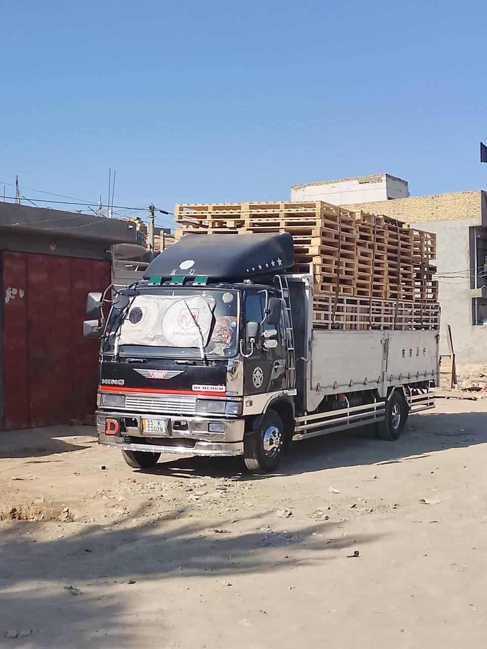 هينو طيره محرك 80خط واحد عادي سته وربع بلاديه موديل 91 مكان سياره حله رقم ***********
