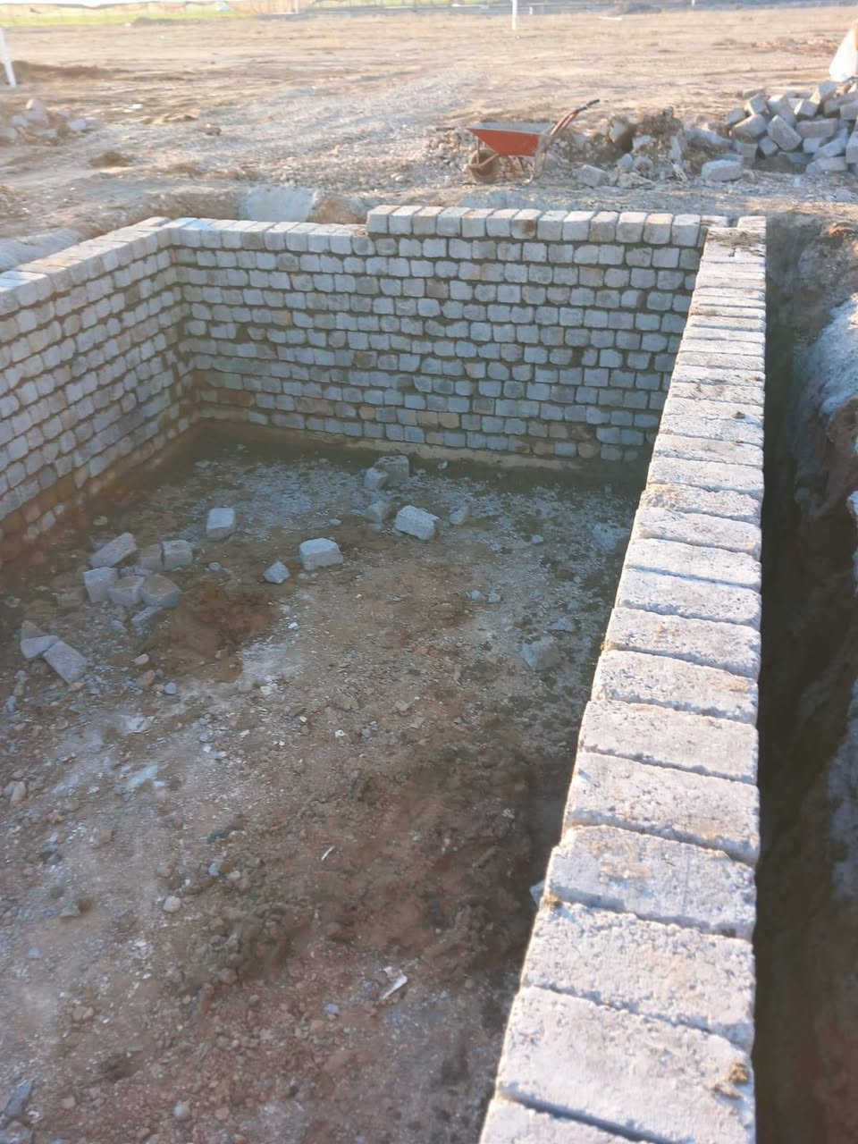 سلام عليكم بناء  بلوكات اسطه يوسف بنا يشتغل كافه محافظات وبسعر مناسب الاستفسار رقم هاتف خابر وتدلل.. 
***********
