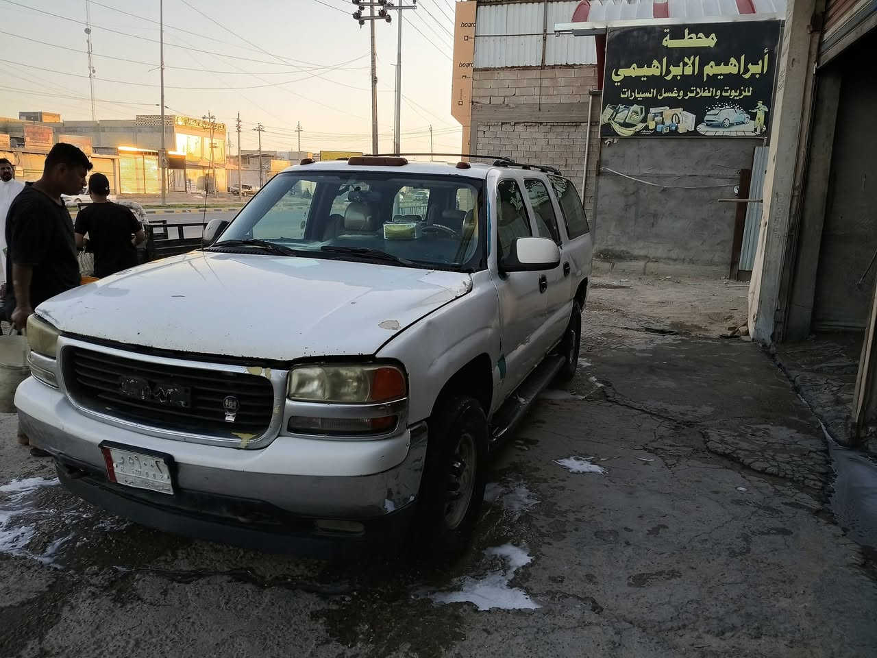 الفنيه للبيع مديل ٢٠٠٢بيضه رقمها احمر صلاح الدين تبريد شغال سعرها ٥٠وبيها مجال حك الجيه مكان النجف رقم التلفون ***********
