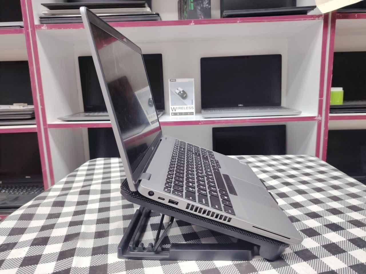 لأصحاب المهام القوية والأداء العالي، لابتوب Dell Latitude 5510 يجمع بين القوة والتصميم الأنيق!
💻 مواصفات الجهاز:
الموديل: Dell Latitude 5510
المعالج: Intel Core i7 (الجيل العاشر)⚡
الذاكرة العشوائية (RAM): 8GB DDR4 (قابل للتطوير)
التخزين: 256GB SSD M.2 فائقة السرعة (قابل للتطوير)
الشاشة: 15.6 إنش برؤية واضحة ومريحة للعين
كرت الشاشة: Intel بسعة 4GB
✨ مميزات الجهاز:
أداء قوي جداً بفضل معالج Core i7 من الجيل العاشر، مثالي للبرمجة، الدراسة، والأعمال المكتبية الثقيلة.
سرعة استجابة عالية بفضل هارد SSD M.2.
إمكانية الترقية بسهولة للرام والهارد مستقبلاً حسب احتياجك.
تصميم عملي ومتين من سلسلة Latitude المخصصة للتحمل والأعمال.

💰 السعر: [ 400 الف ]

📌 الحالة: [مستعمل   كالجديد]
🚗  توصيل مجاني لكافة المحافظات العراق
📞 للطلب أو الاستفسار: [ واتساب *********** ] البصرة, العراق

