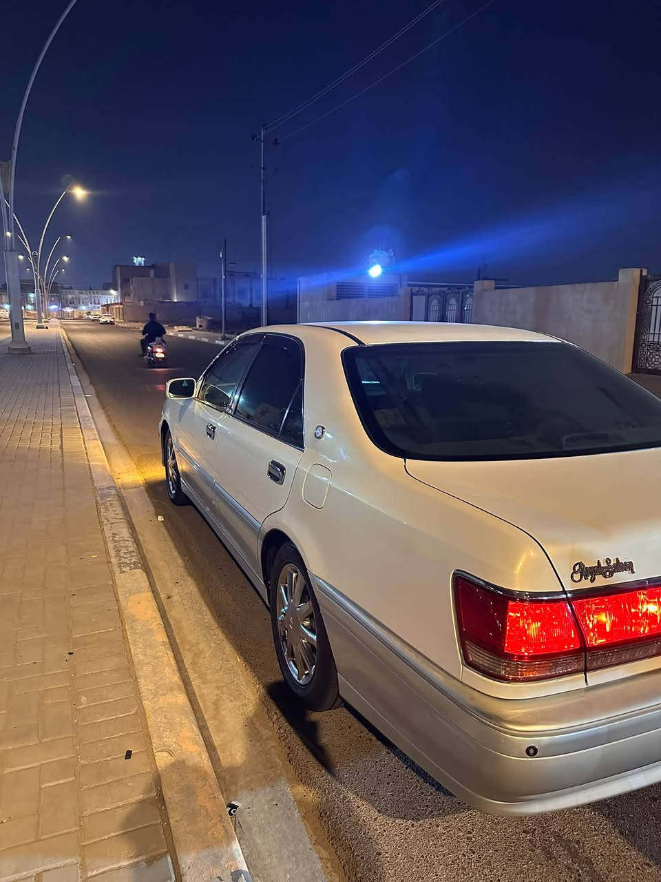ملكة جنون • ٢٠٠٣ • رقم بصرة