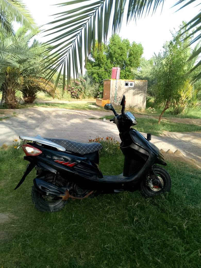 دراجه نوع سيام مفتوحه مره وحده مامشروكه تايرات جدد باتري جديد سلف كهربائيات كلها شغاله مكاني السماوه قرب سيطره الجربوعيه سعر ٣٠٠وبيها مجال قليل ***********
