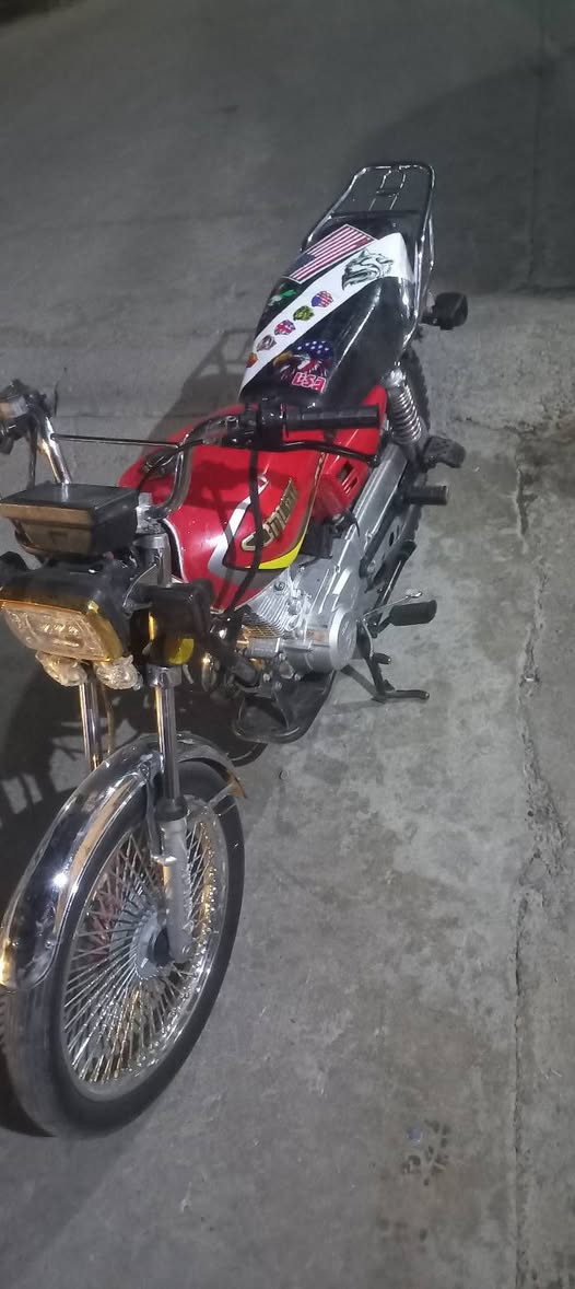 ***********سونك البيع موديل 24 شرط نضافه فول كهربائية كله شغاله سعر 550 ويرهم مروس  بدراجه خمسه كير مودبل 25 25 23
