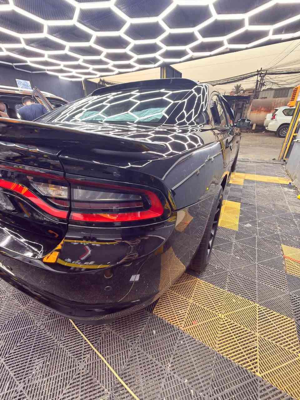 جارجر 2019SXT
حادث موضح بل صور صفحه السايق لغد شاصي مكفول 
صفحه مصبوغ بيه 3 قطع وباب مبدل بلادي الخلفي 
تو ويل
فتحه سقف 
بصمه 
كشن كهرباء وجلد 
محدثه اس ار تي 
مكان السياره بغداد سيديه 
سعر 178
***********

نص مكتوب في الصور:
- BidHistory.org 000-28200416 - 08/05/2020 - IAA