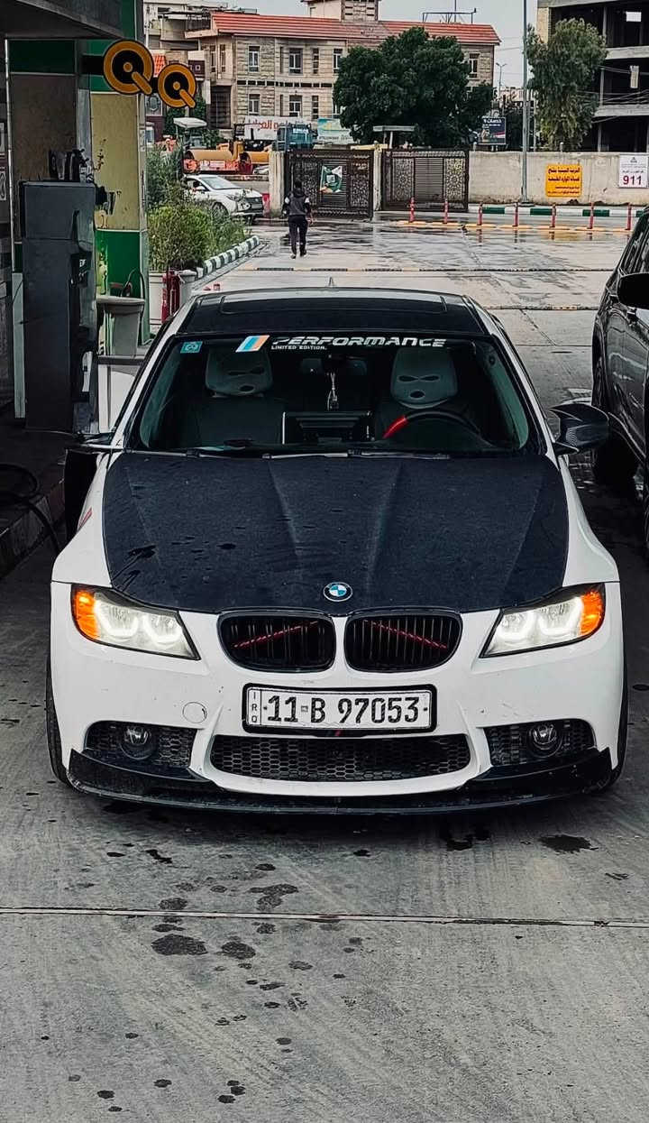 Bmw e90 🇩🇪🔥
موديل : 2008 محدثه 2011 
مكينه : n52 3000 كلش حلوه مكينتها 
السياره مصروف عليها خير من الله 
الاضافات : 
_دشبول شاشه دجتل مال حديث ( الكيجات الاصليه موجوده )
_شاشه اندرويد 
_ستيرن x5 شفتات فيك 
_دعاميه اماميه m ولحيه وكفرات بلوجكتر m 
_لايتات وبلوجكتر زنون و المازده محدثه نفس ماموضح بالصور 
_وياله m مصبوغات صبغ درجه اولى وتايرات جديده كلش 
_ سكوبات مري جانبيه كاربون زعانف كاربون وسبايدر كاربون ومطريات e90 
_ السياره عليها كزوز ريمونت كتم تام وصوت كلش حلو ( الصالنصات الاصليه مالتها موجوده ) 
_شاد عليها مروحه مال باخره يعني انسه الحماوه 
السياره مابيها نقص اي شي ادامه كامله قبل كم يوم مسويلها كير ودهن كير جديد منضومه راديترات كامله جديده منضومه بانزين جديده منضومه مي جديده 
التبريد مشتغله يم علي هدف والمعرف لايعرف تبريدها منضومه جديده 
غرفتها كلش حلوه ونظيفه 
والسياره بالحقيقه احلى من الصور ومعروفه 
بيها صبغ مو حزام بس نكول حزام السونار راسلني خاص ويوصلك 
تراي السياره وين متريد ومابيها نقص ولا برغي 
السياره رقم بغداد بأسمي تحويل مباشر والسنويه ساقطه مالتها 
السعر 105 وبيها مجال كلش قليل 
العنوان ؛ بغداد حي الجامعه قرب نفق الشرطه 
للتواصل : ***********
