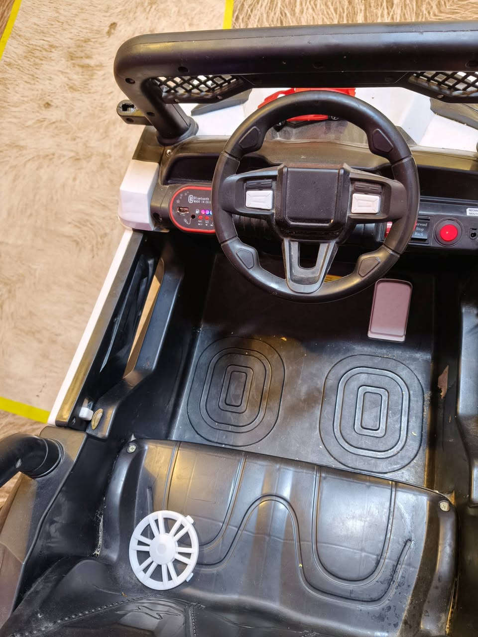 سيارة أطفال • دبل ماطور • بلوتوث