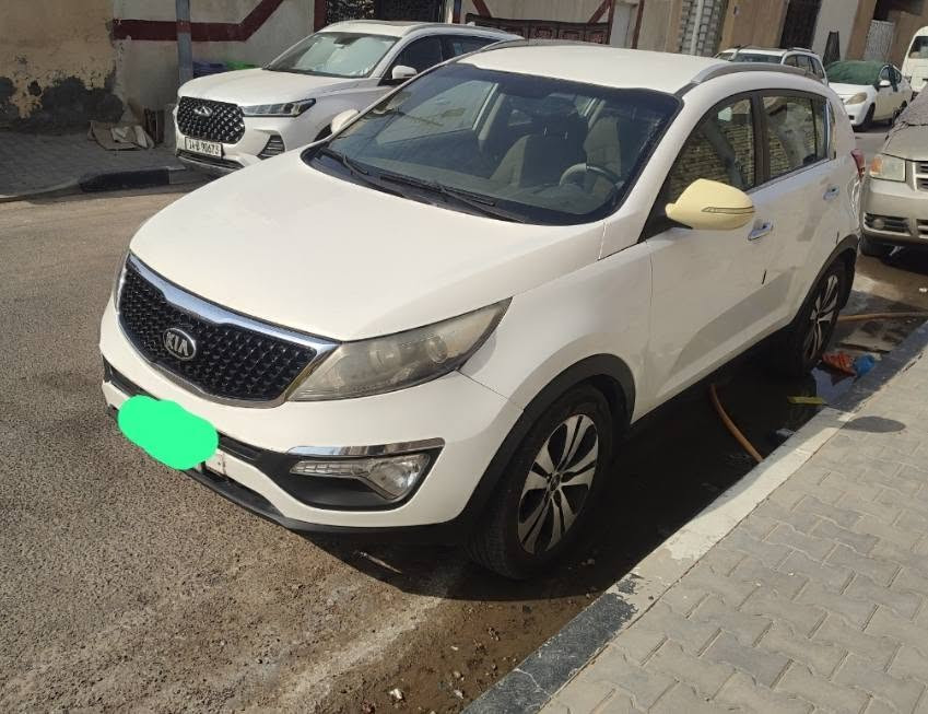 سبورتج 2014 بصرة بسمي
كير مكينه كفاله
تبريد وطخم تاير
حداده توب
البدي بي ملاحضات
البنيد والصندوق مبدل
***********
رايده 130 بيه مجال للشراي البصرة, العراق
